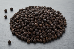 Sorted black pepper - whole